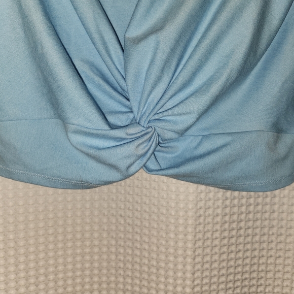 NWOT Old Navy Active Twist Front Top, Girls' Size 8 - Picture 3 of 6